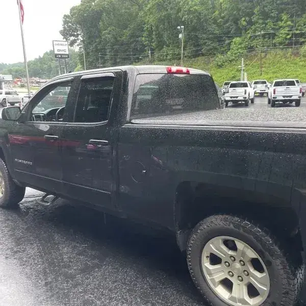 2015 Chevrolet Silverado 1500 LT 4X4 Double Cab Std Box photo 4