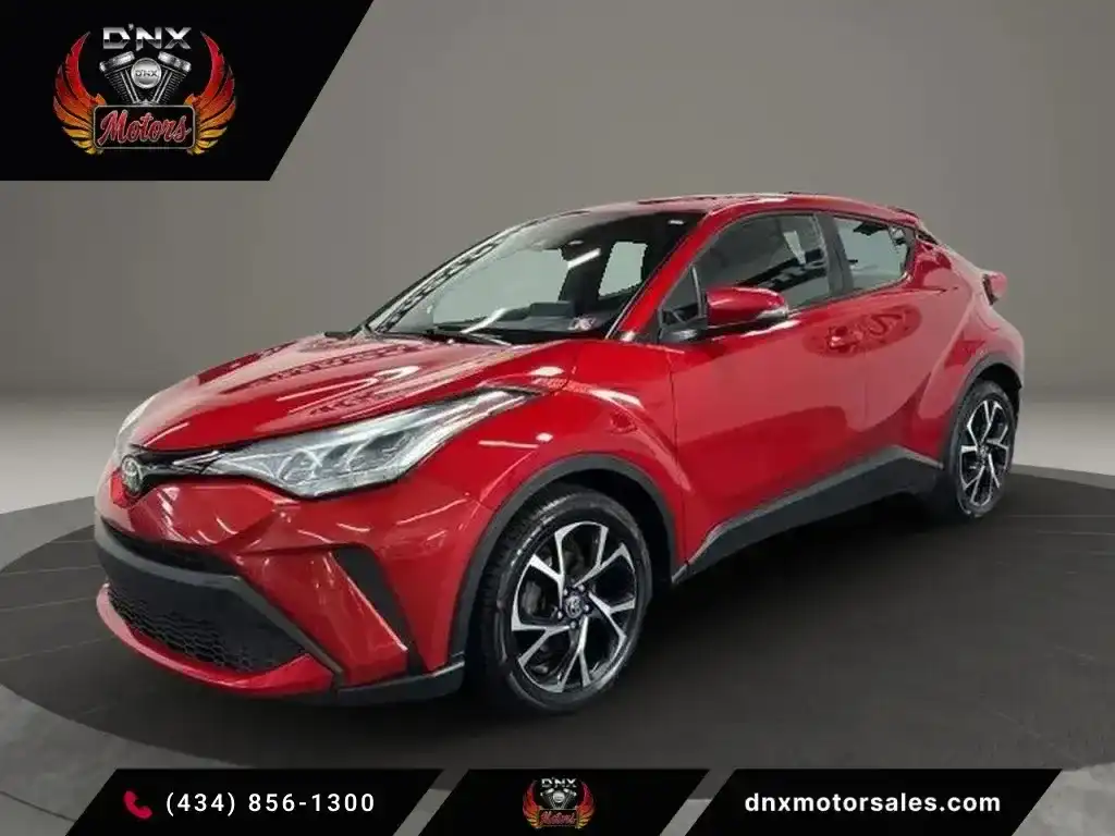 2021 Toyota C-HR XLE's photo
