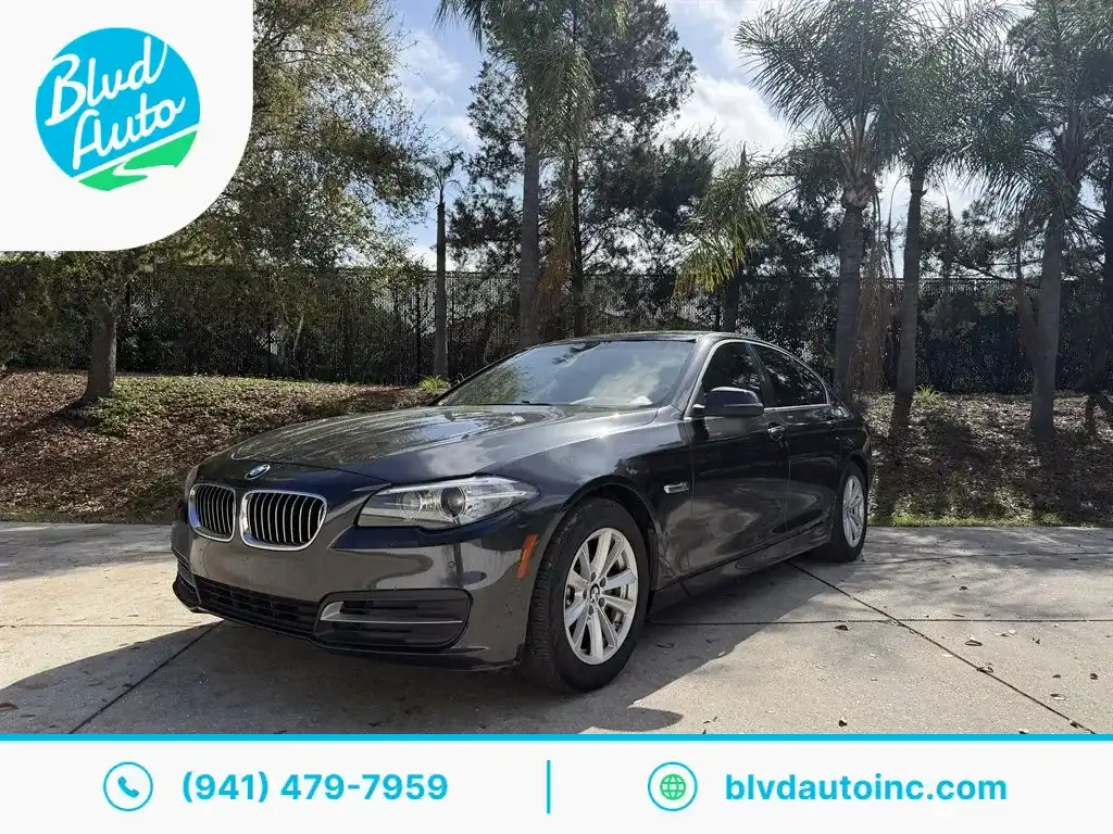 2014 BMW 5 Series 528i Sedan's photo