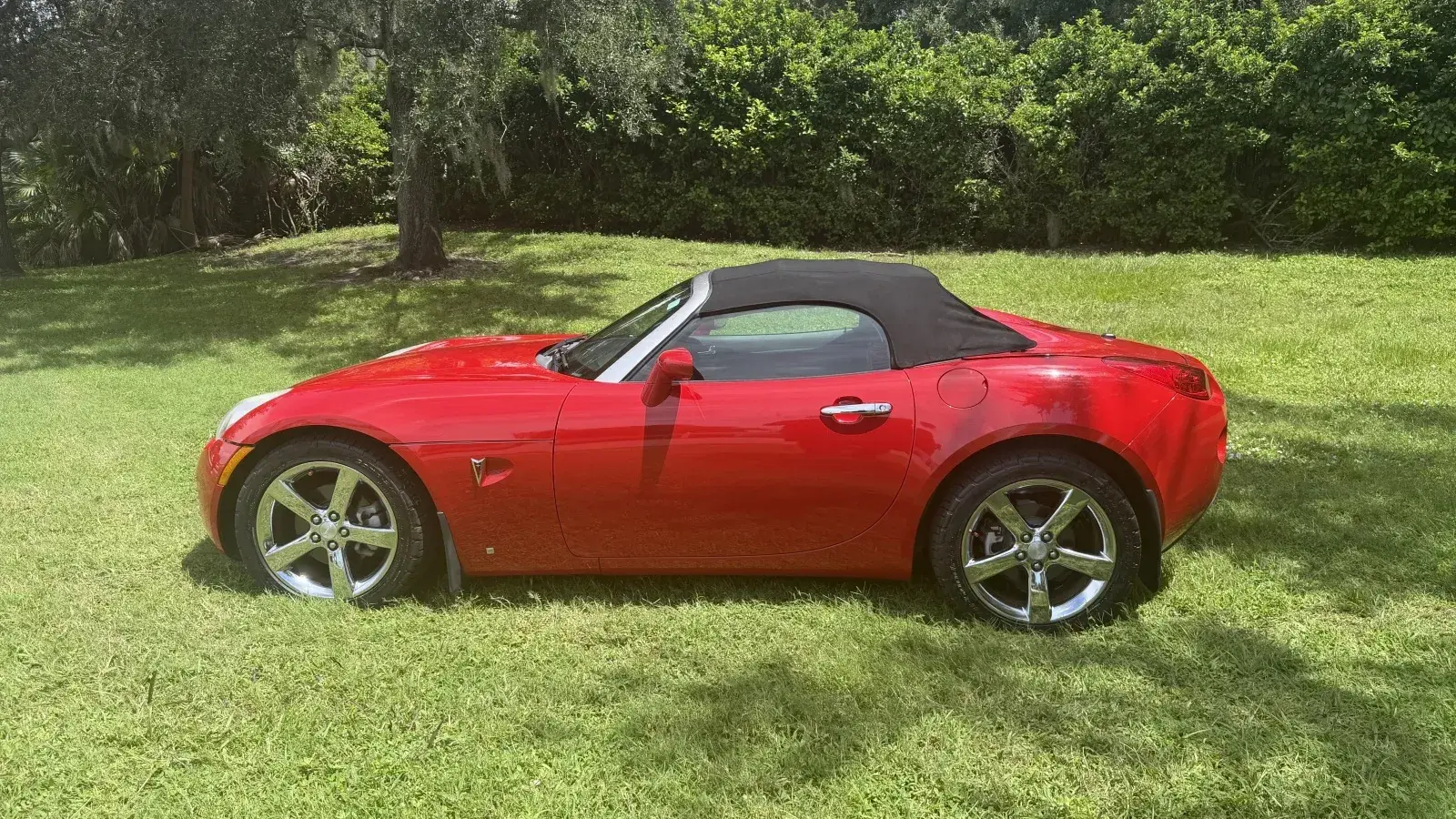 2007 Pontiac Solstice Base photo 4