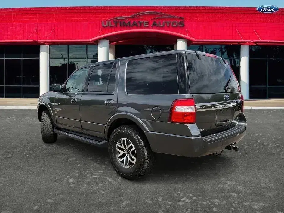 2017 Ford Expedition XLT 4x4 photo 4