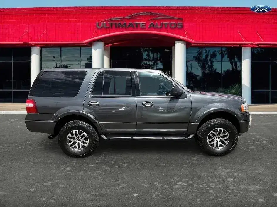 2017 Ford Expedition XLT 4x4 photo 5