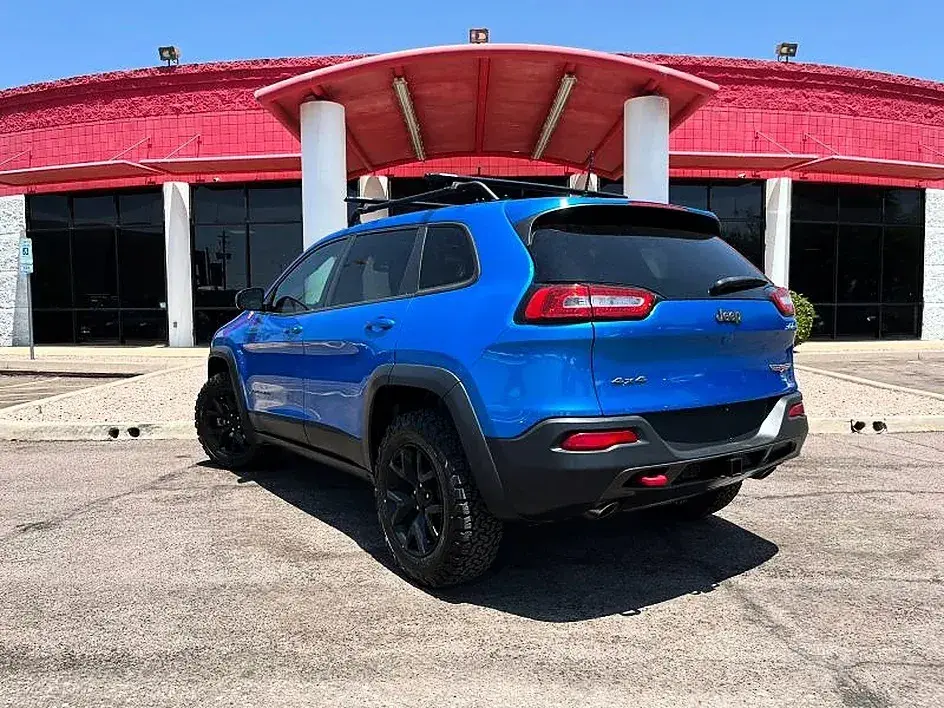 2017 Jeep Cherokee Trailhawk 4WD photo 3