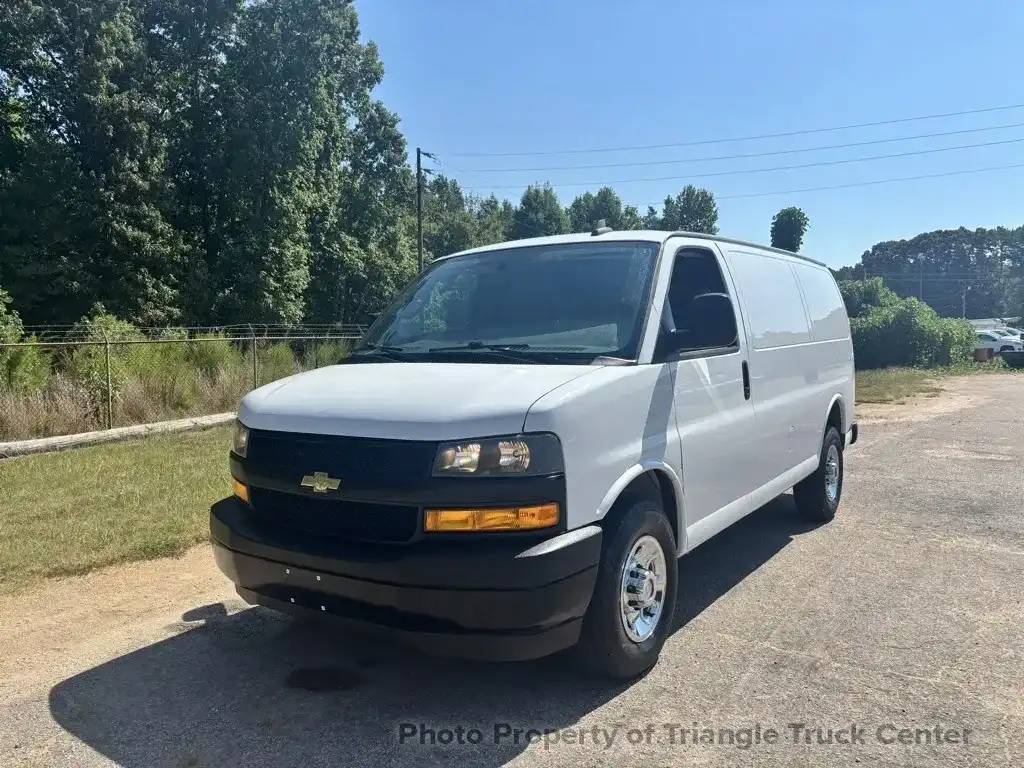 2018 Chevrolet Express Work Van HD 2500's photo