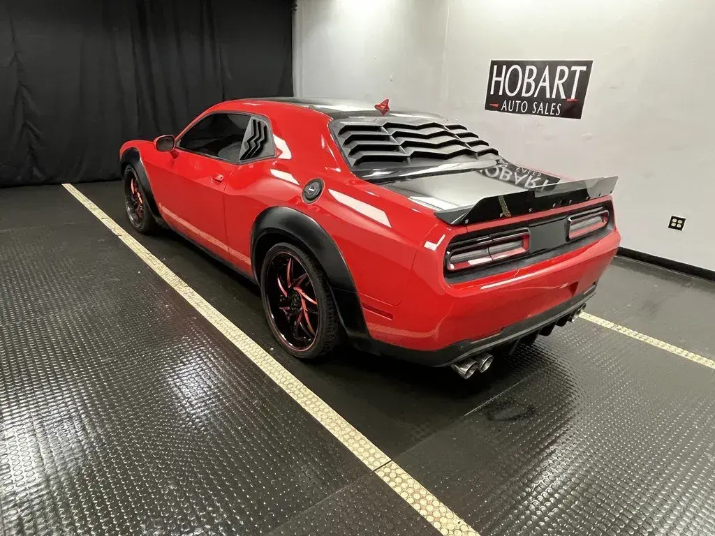 2016 Dodge Challenger Scat Pack photo 4