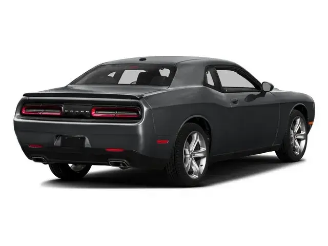 2016 Dodge Challenger SXT photo 5
