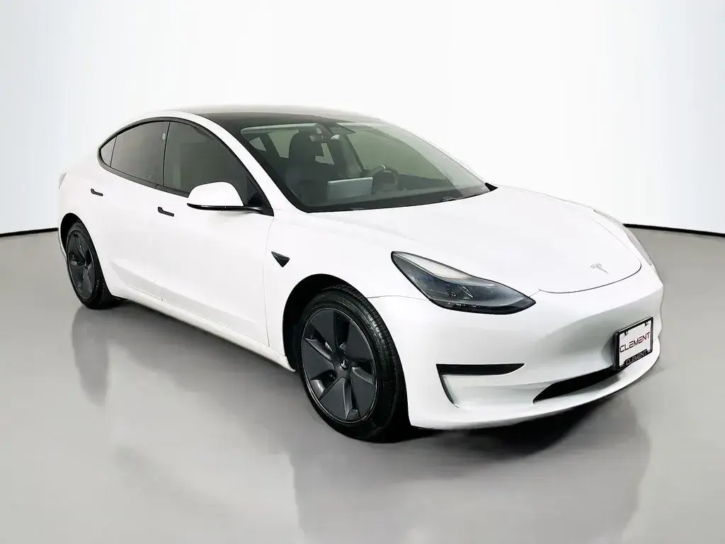 2021 Tesla Model 3 Standard Range Plus photo 4