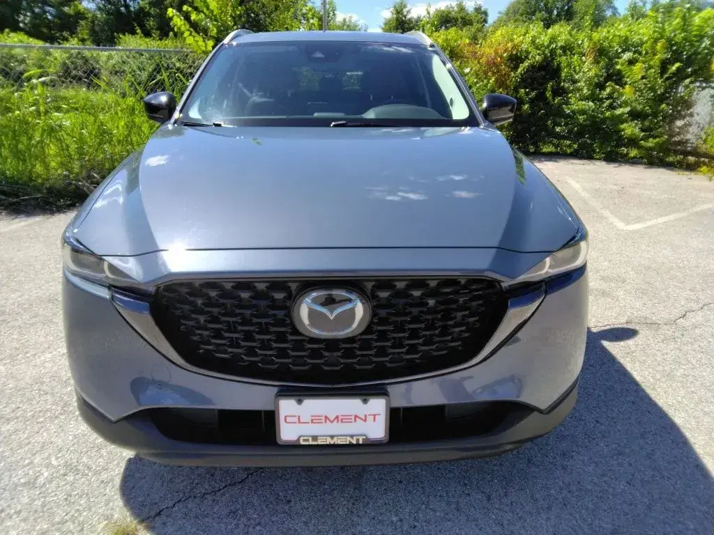 2023 Mazda CX-5 S Carbon Edition Auto AWD photo 3