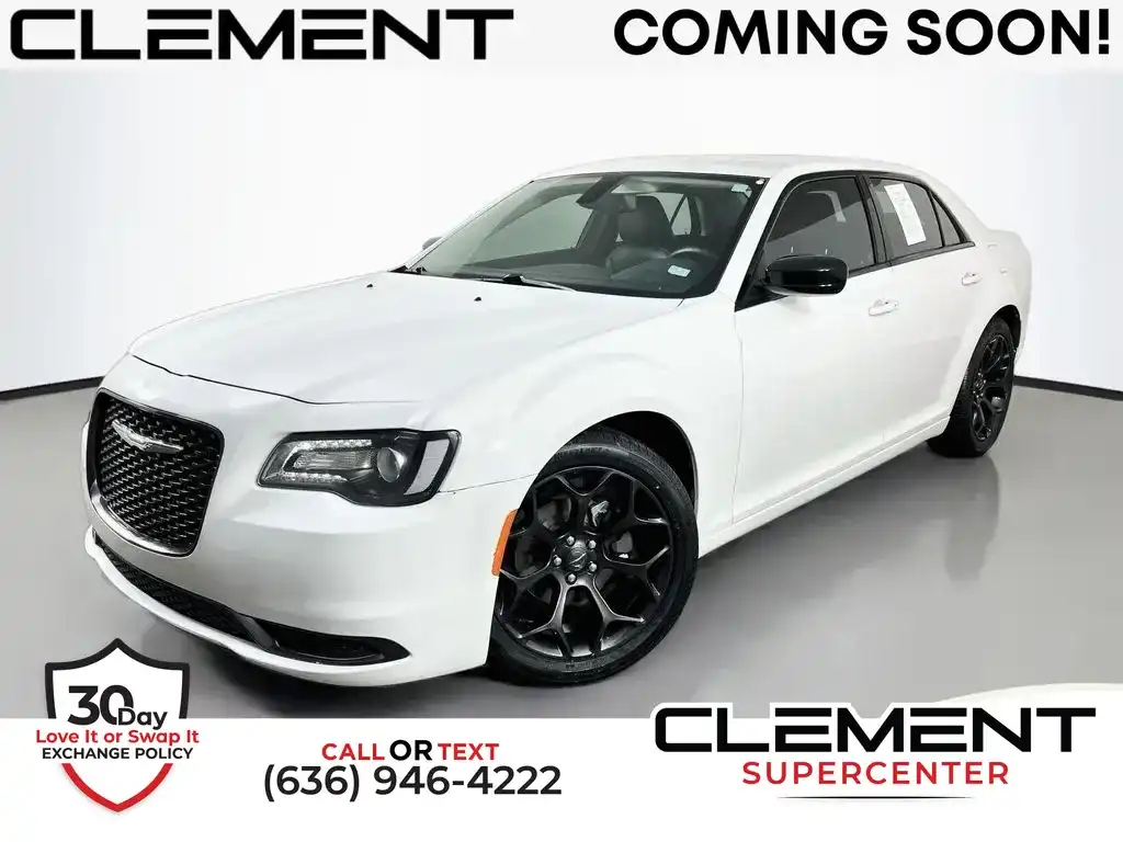 2019 Chrysler 300 Touring's photo