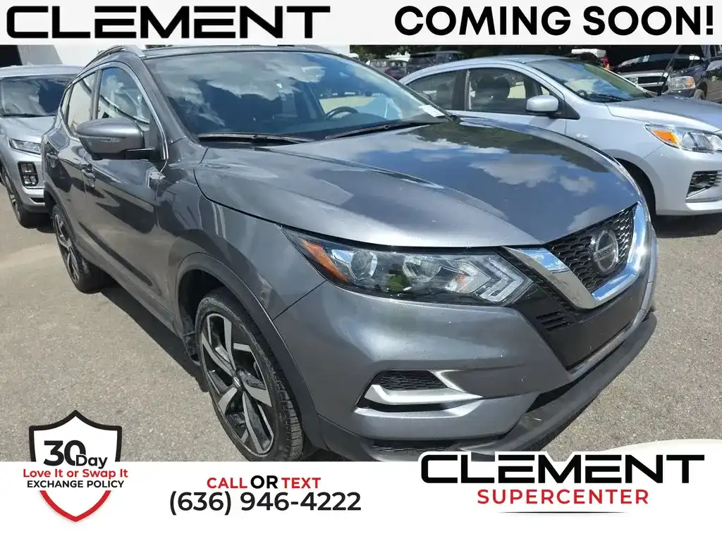 2022 Nissan Rogue Sport SL FWD's photo