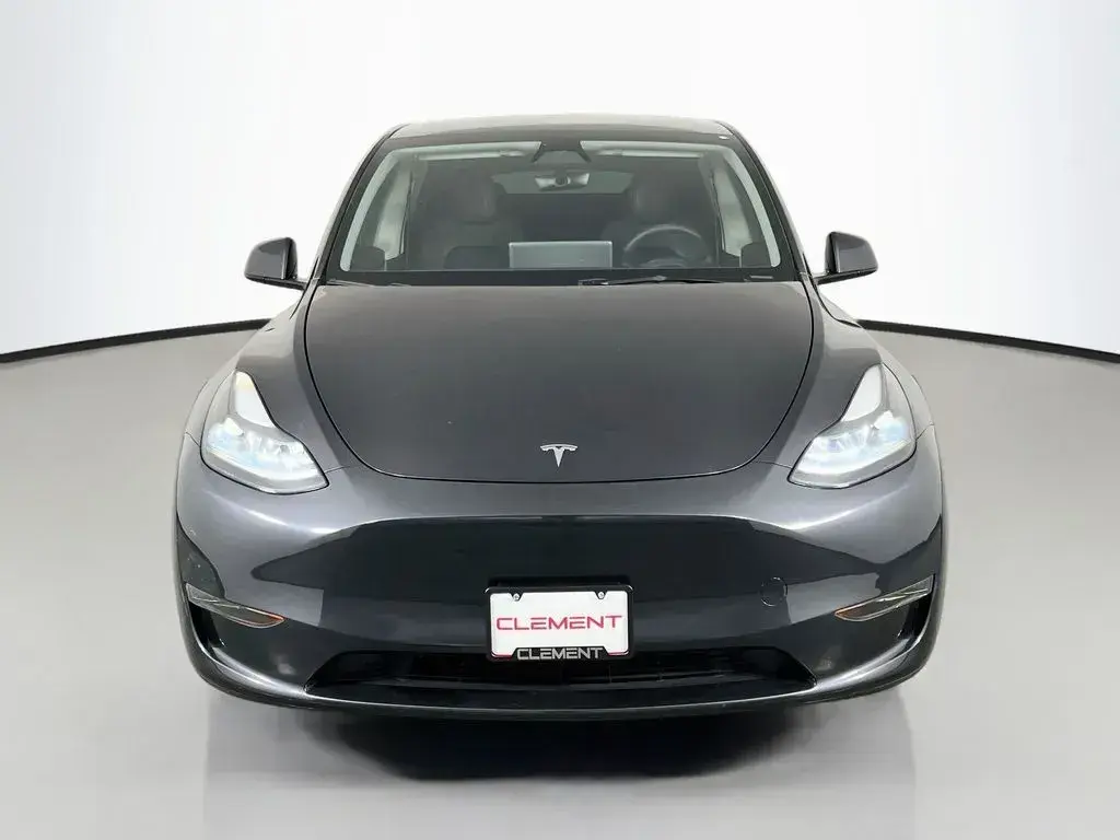 2024 Tesla Model Y Long Range RWD photo 3