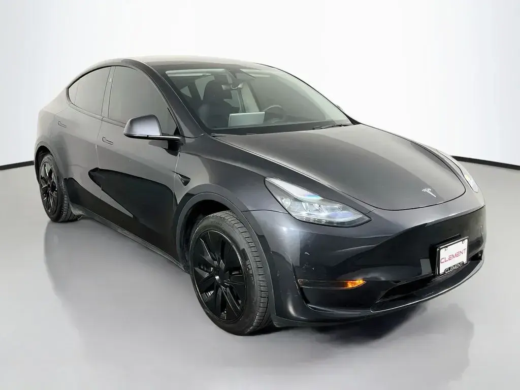 2024 Tesla Model Y Long Range RWD photo 4