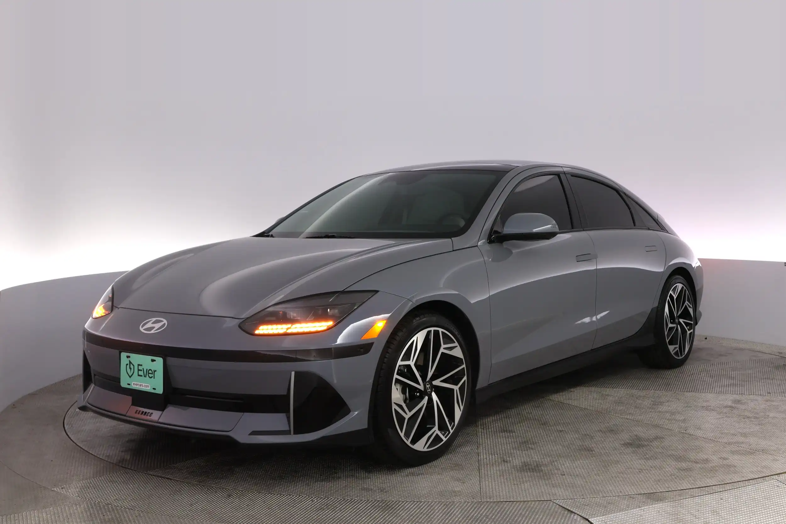2024 Hyundai Ioniq 6 Limited RWD's photo