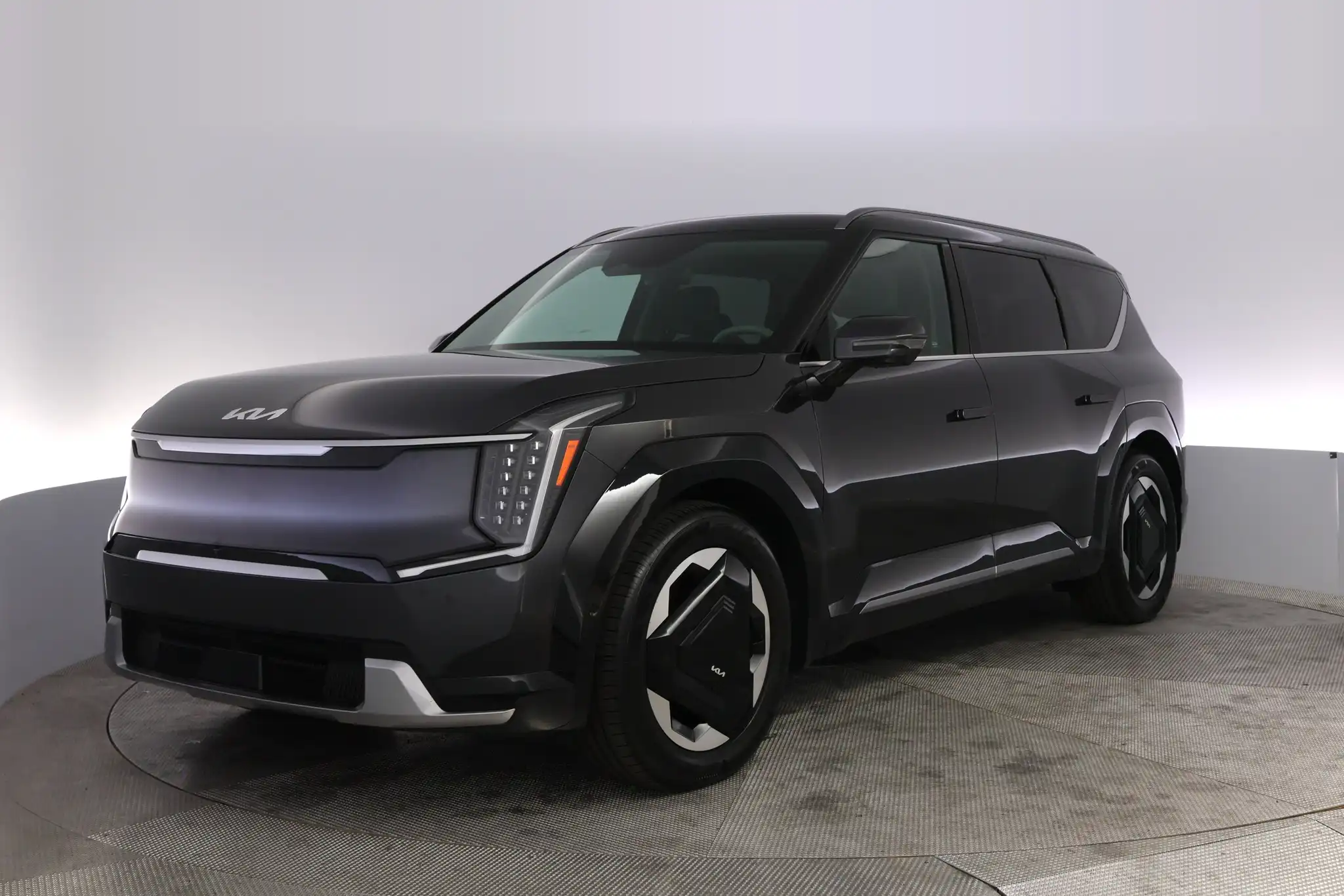 2024 Kia EV9 AWD Land's photo