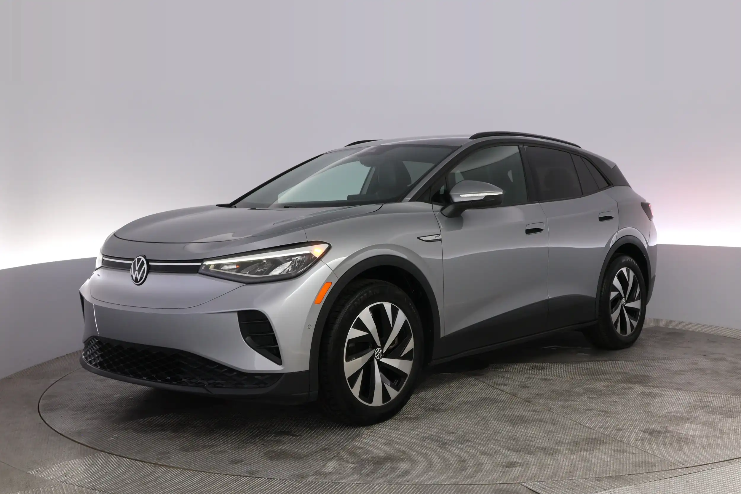 2023 Volkswagen ID.4 PRO SK's photo
