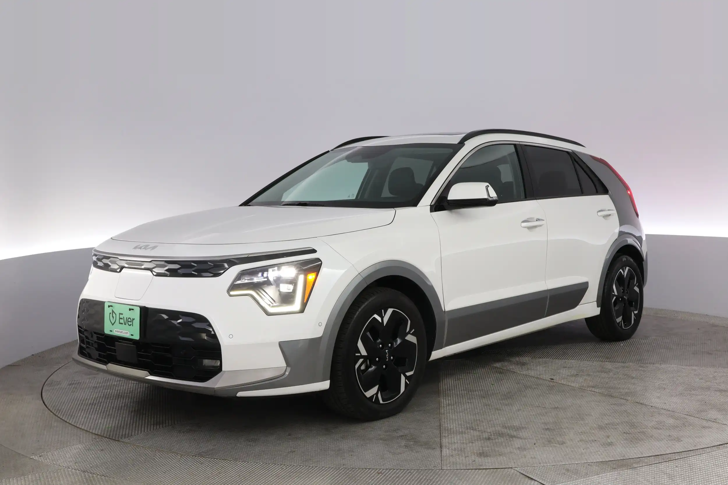 2024 Kia Niro Wave EV's photo