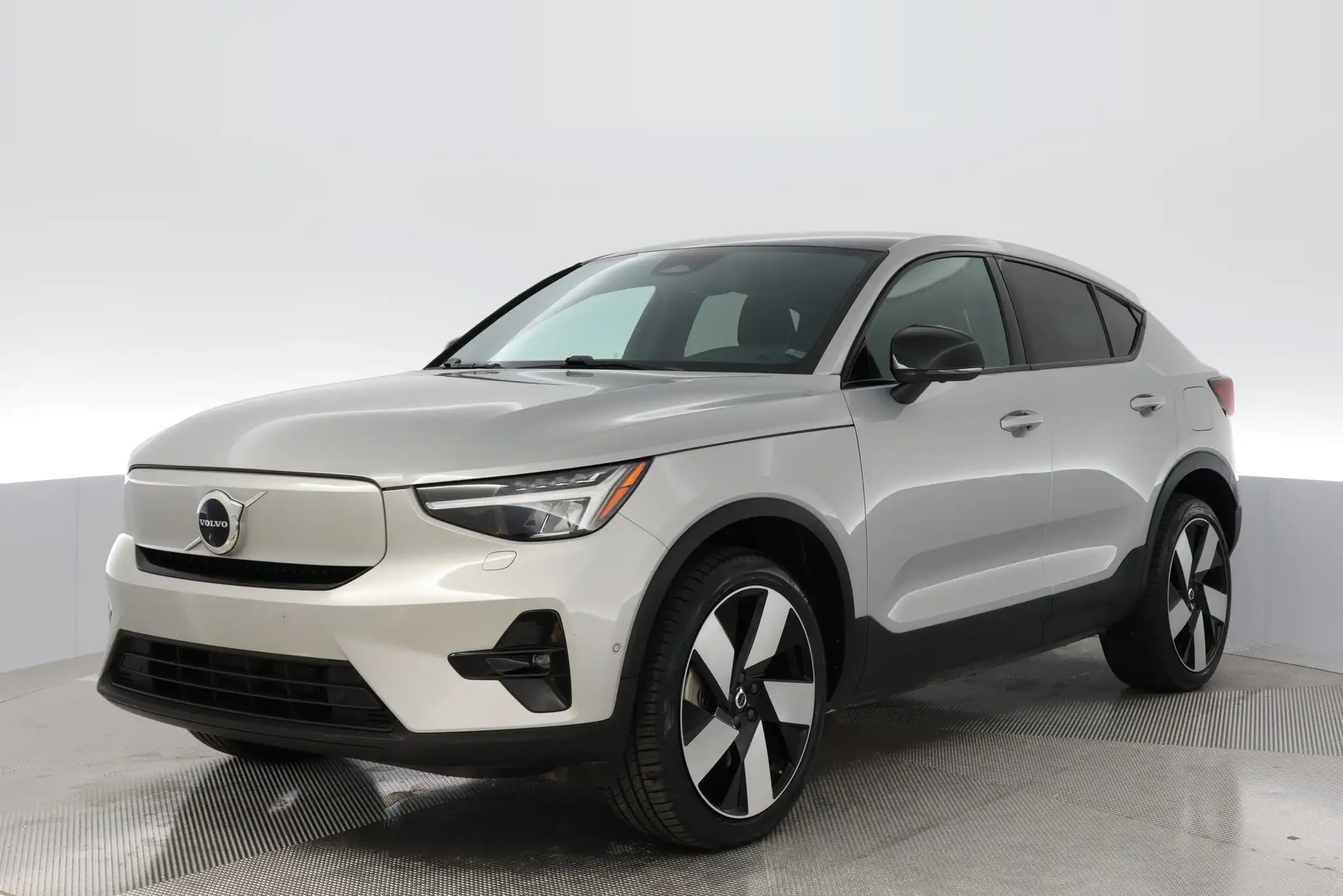 2023 Volvo C40 P8 Recharge Ultimate AWD's photo