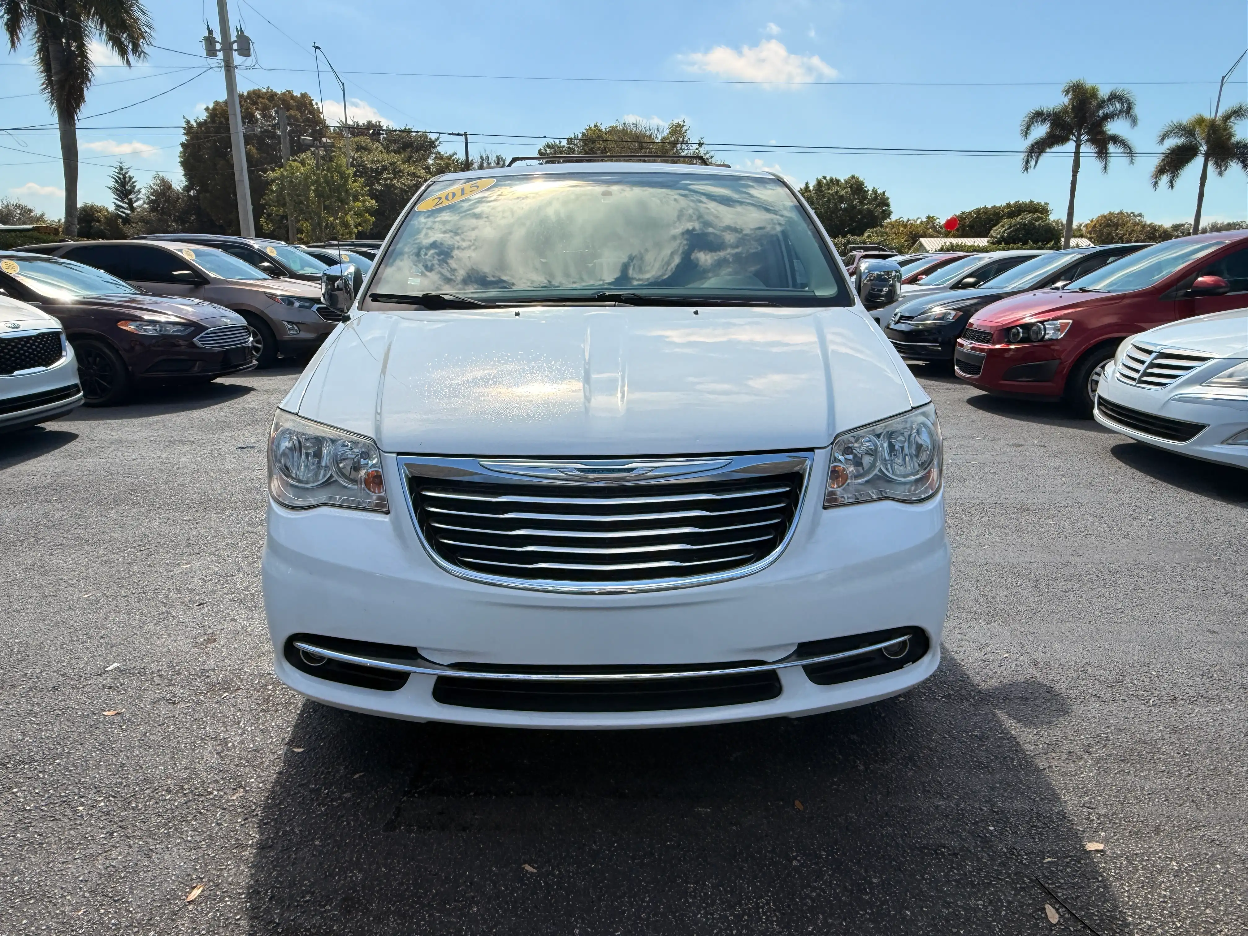 2015 Chrysler Town & Country Touring-L's photo