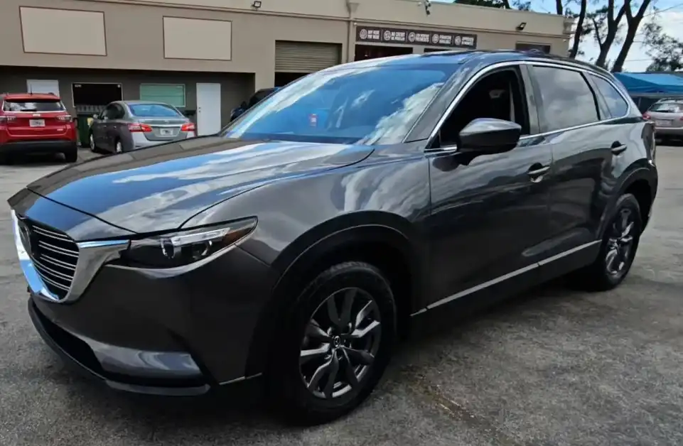 2023 Mazda CX-9 Touring AWD's photo