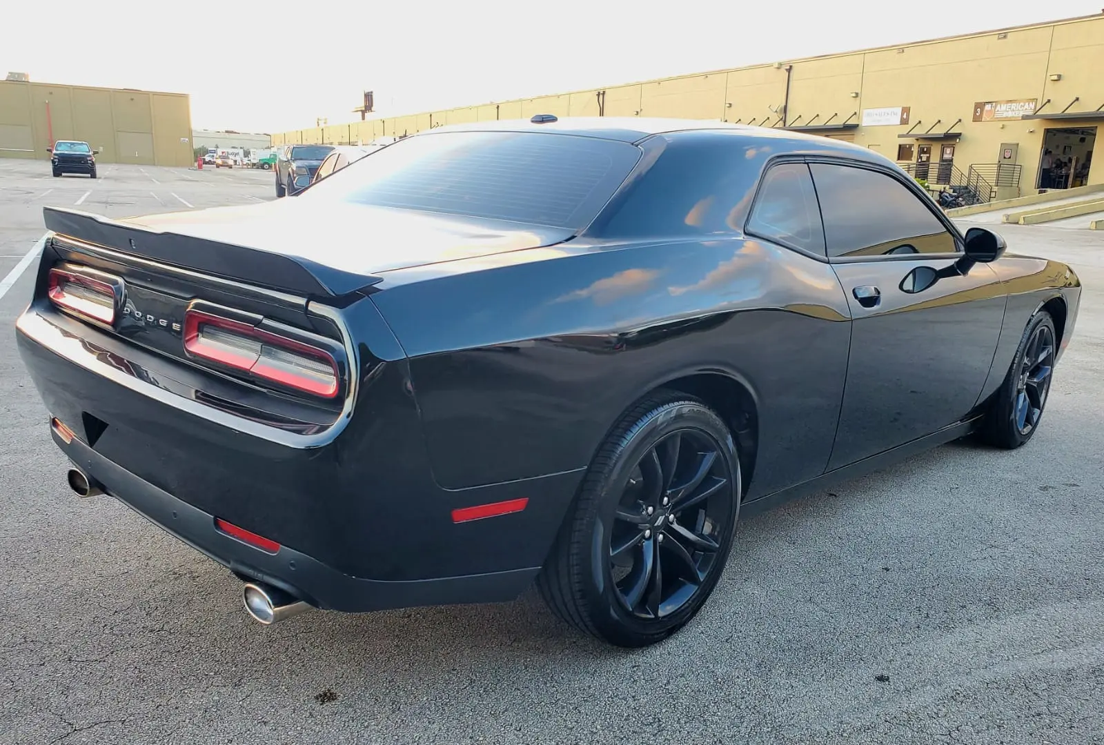 2020 Dodge Challenger SXT Auto photo 3