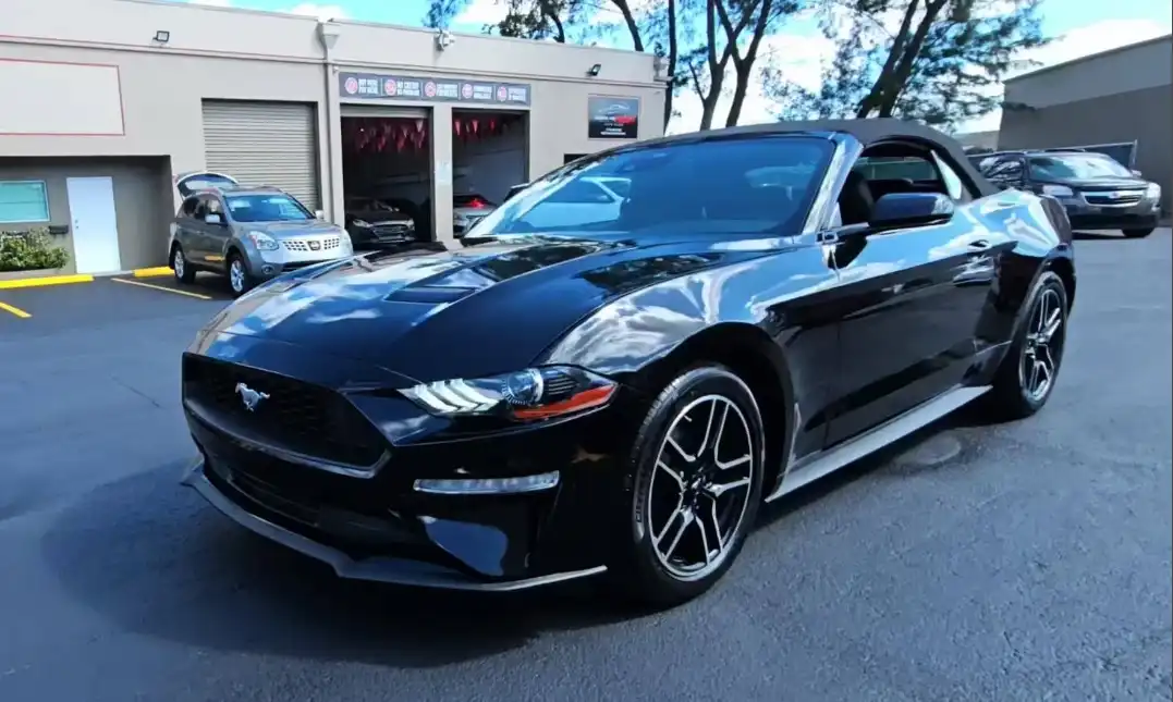 2023 Ford Mustang EcoBoost Premium Convertible's photo