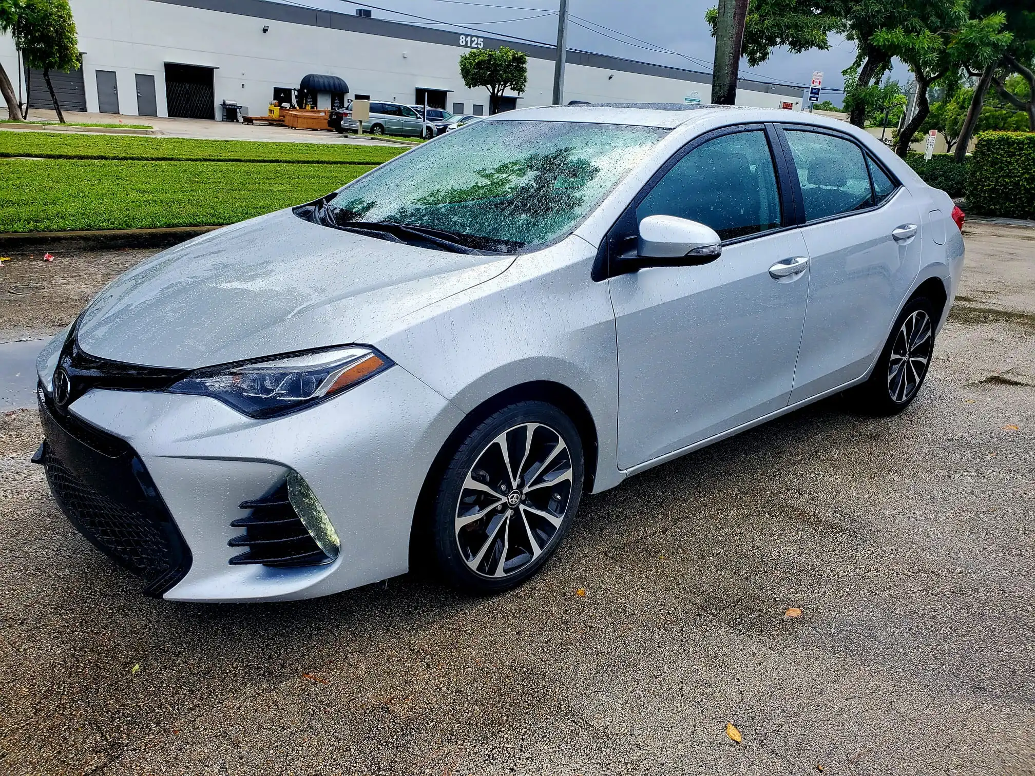 2017 Toyota Corolla XSE AT's photo