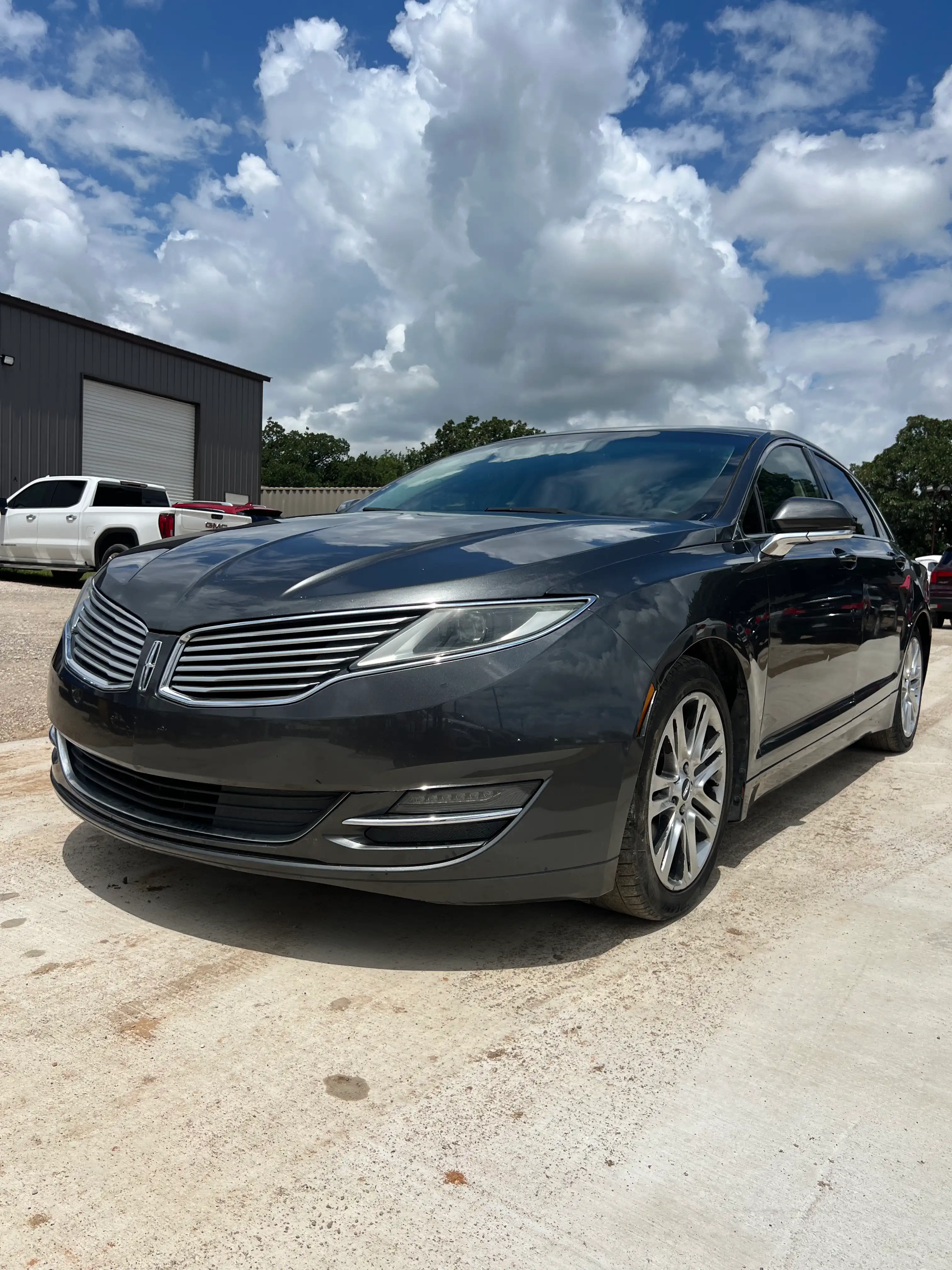 2015 Lincoln MKZ Front Wheel Drive's photo