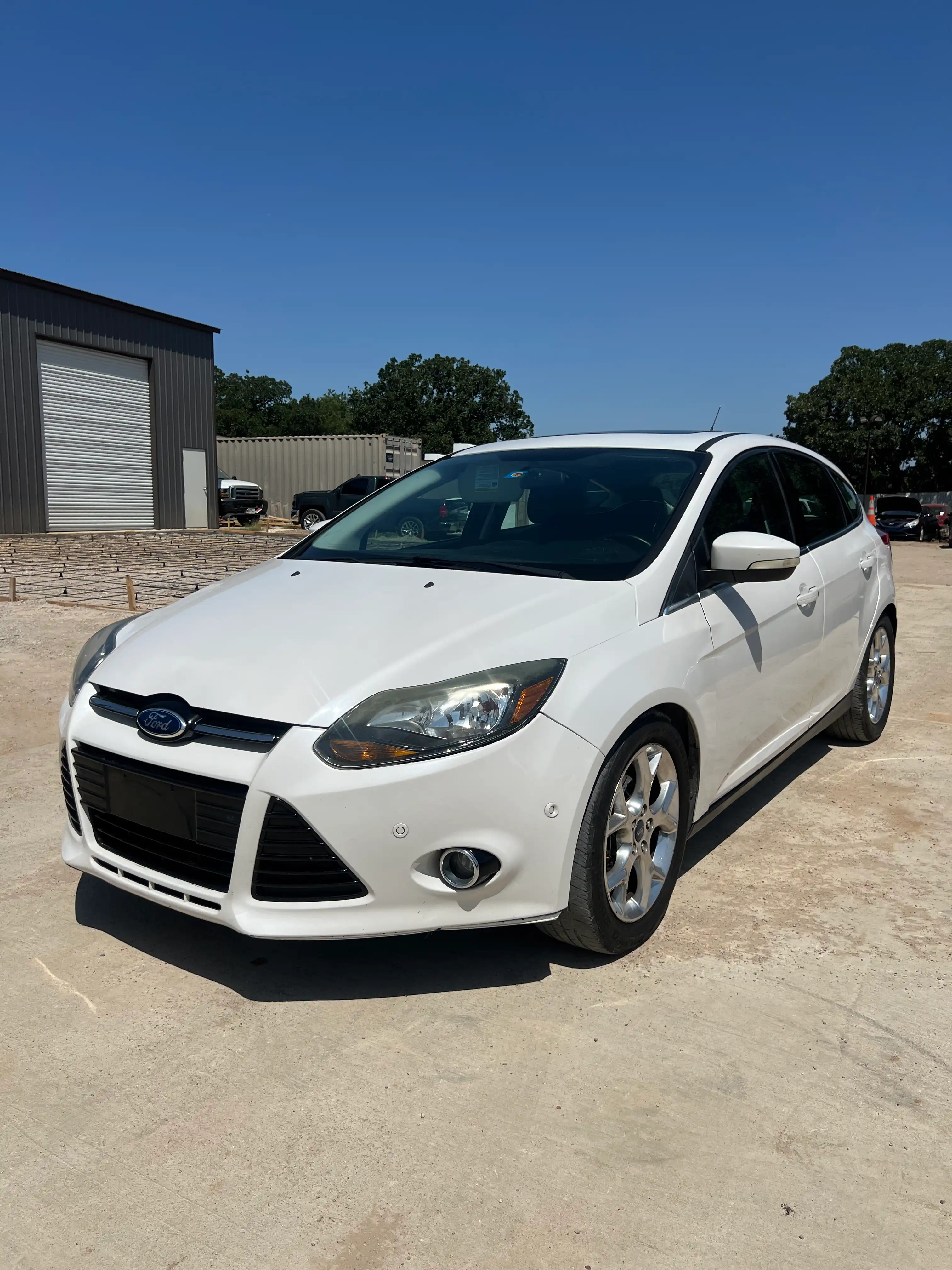 2014 Ford Focus 5 Door Hatch Titanium's photo