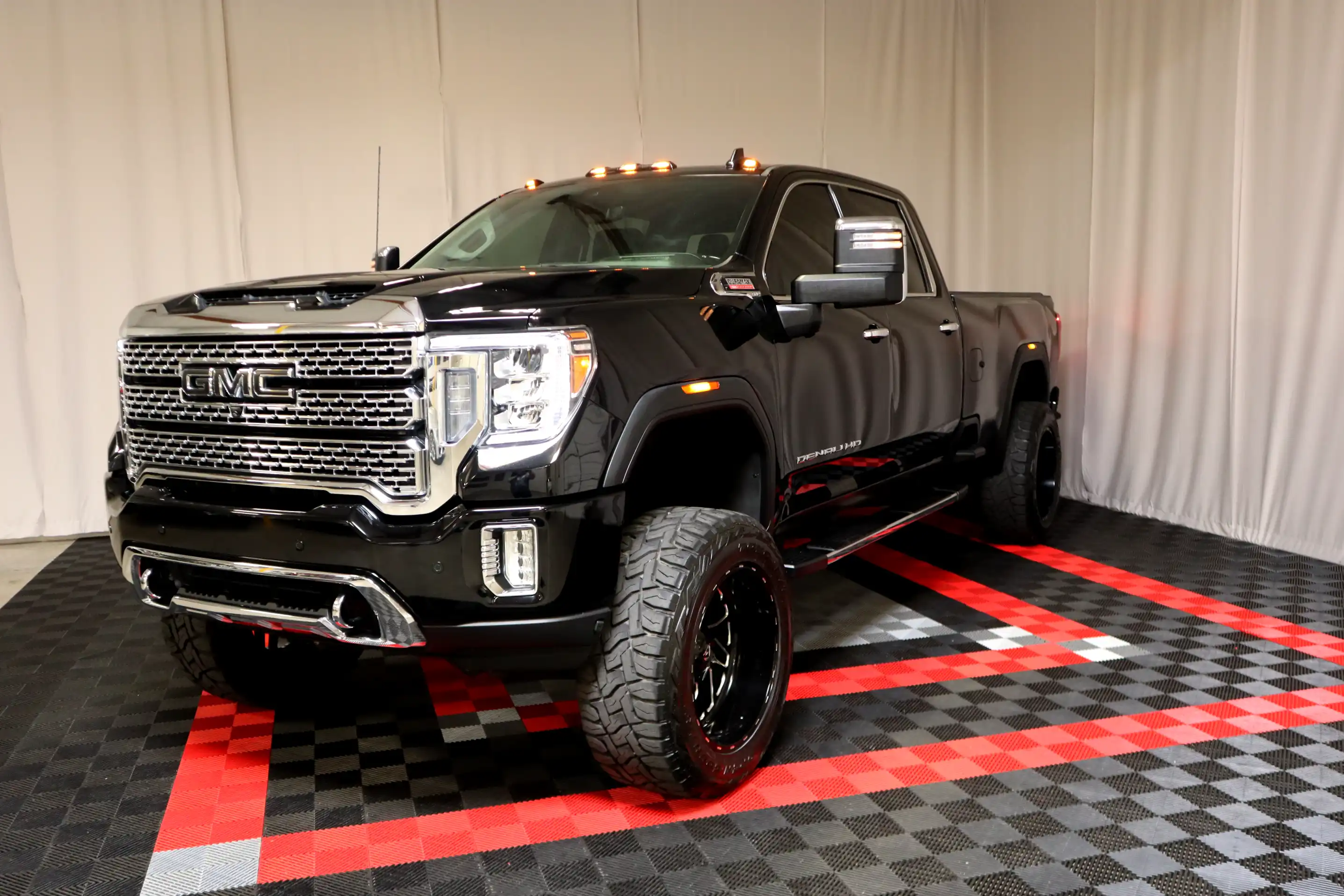 2022 GMC Sierra Denali 4WD Crew Cab Long Box SRW's photo