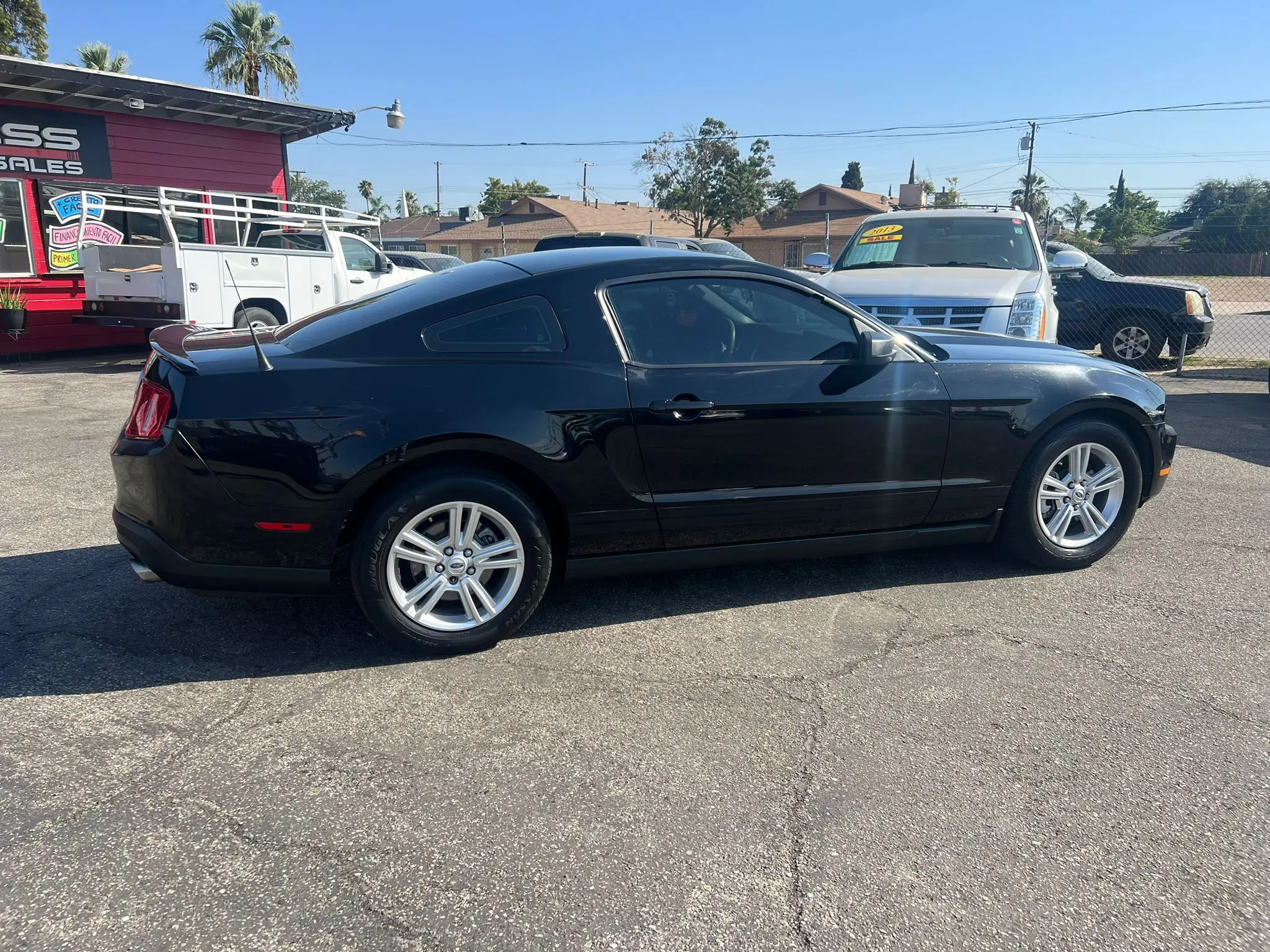 2012 Ford Mustang V6 photo 5