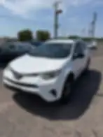 2016 Toyota RAV4 LE's photo