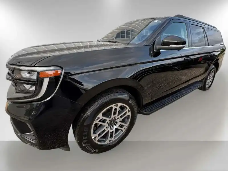 2025 Ford Expedition Active 4WD MAX's photo