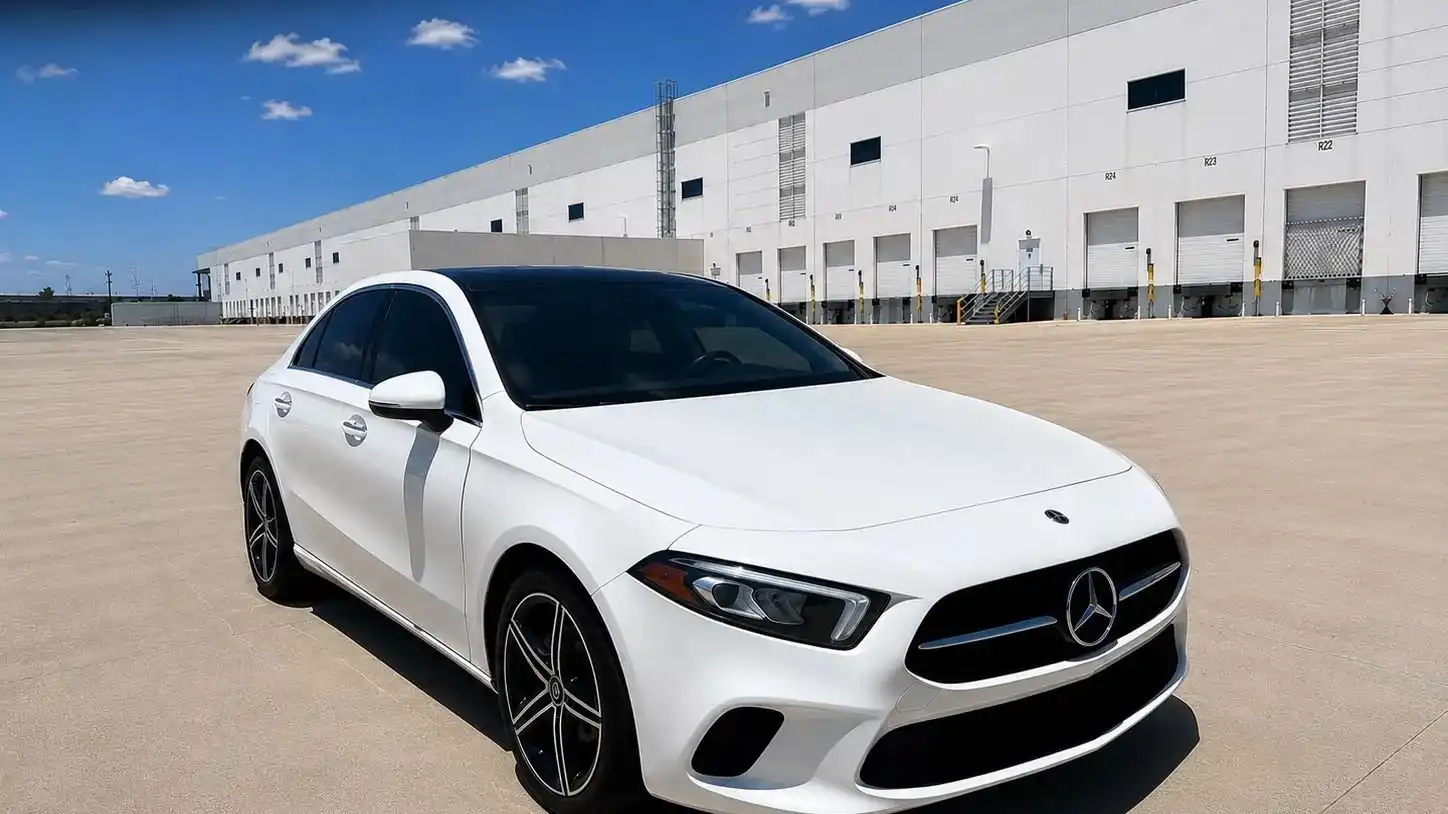 2019 Mercedes-Benz A-Class A220's photo
