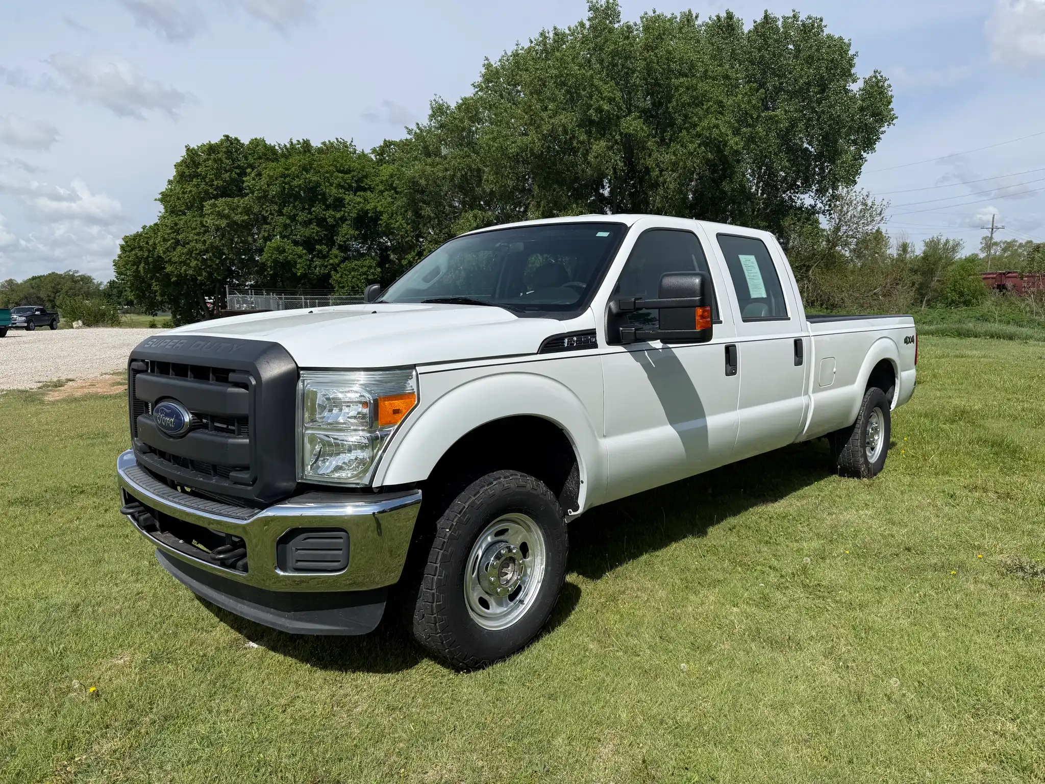 2015 Ford F-250 XL 4x4 Crew Cab 172 in's photo