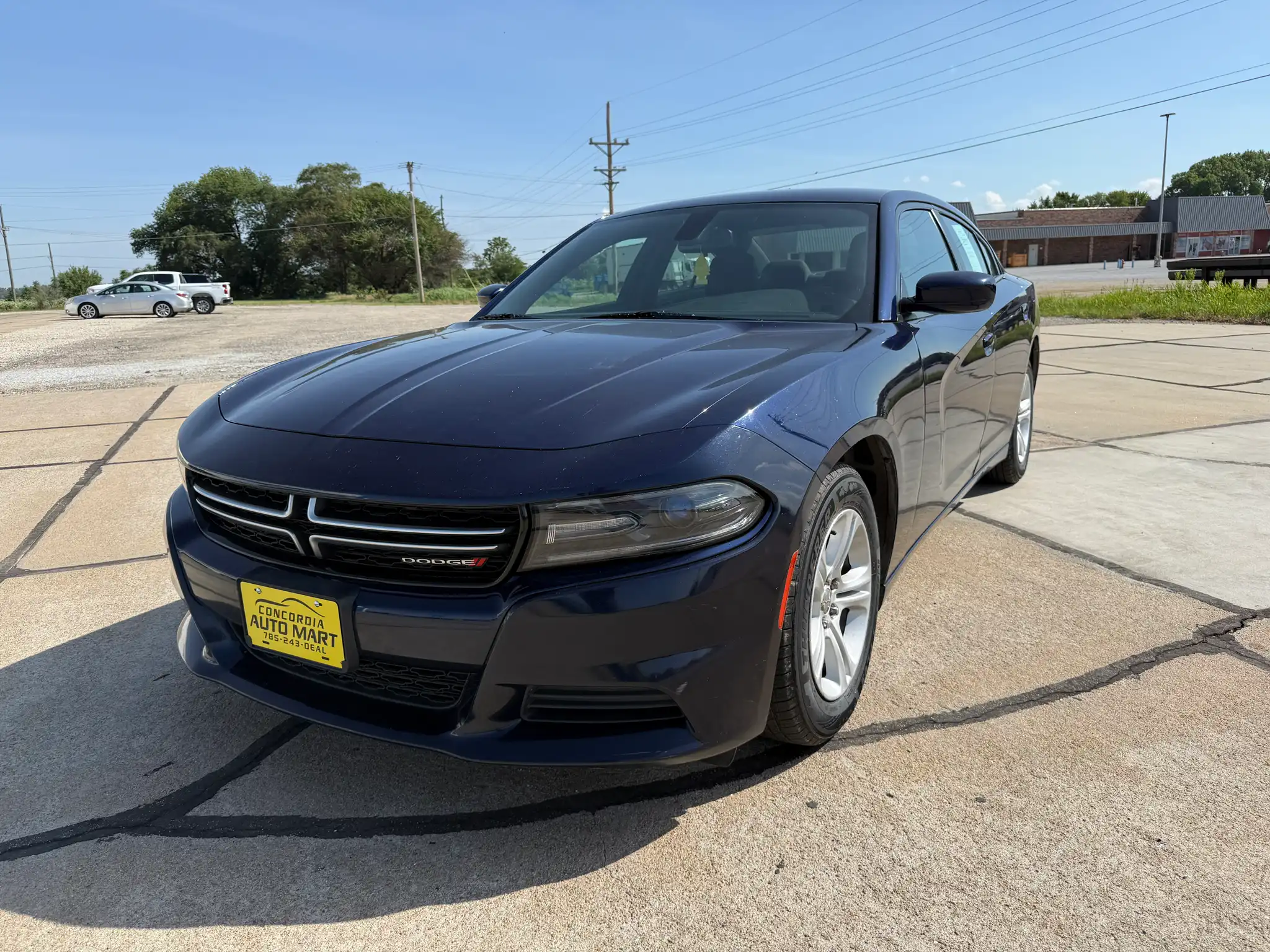 2015 Dodge Charger SE's photo