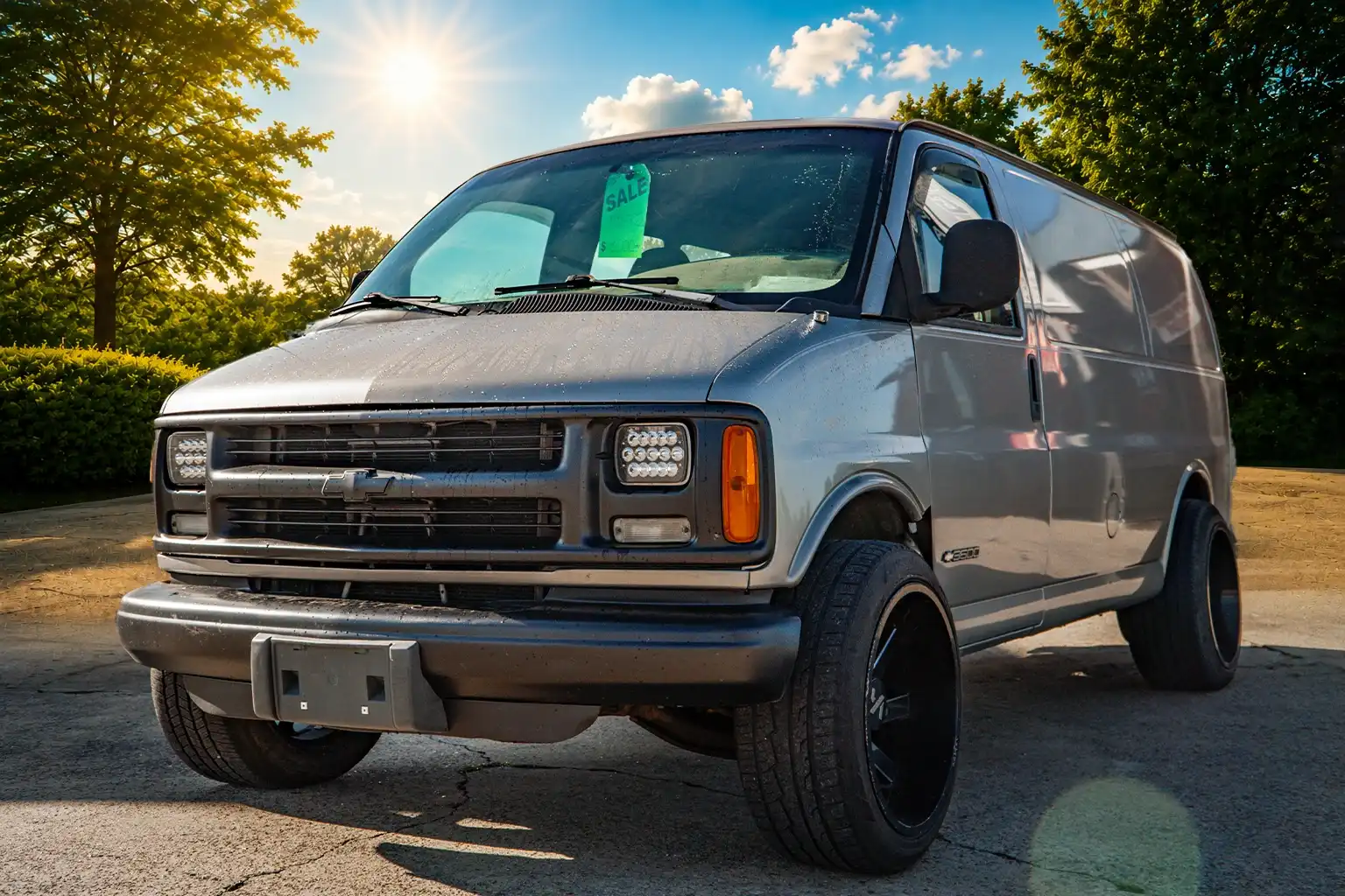 2002 Chevrolet Express 3500's photo