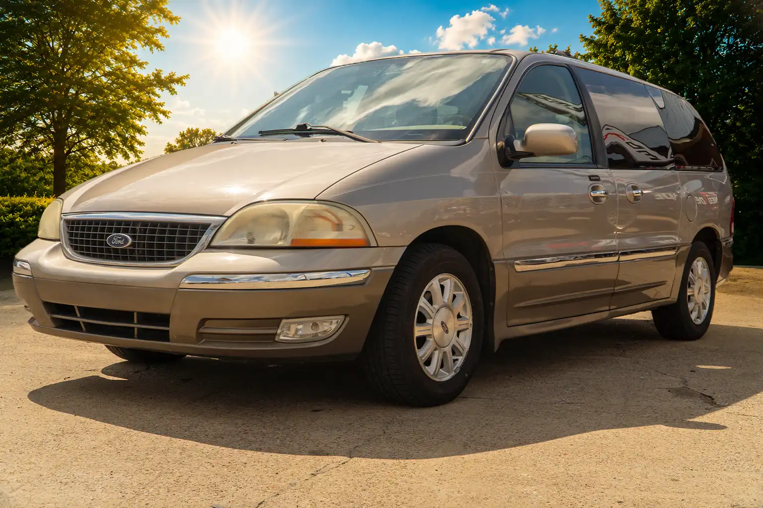 2003 Ford Windstar Limited's photo