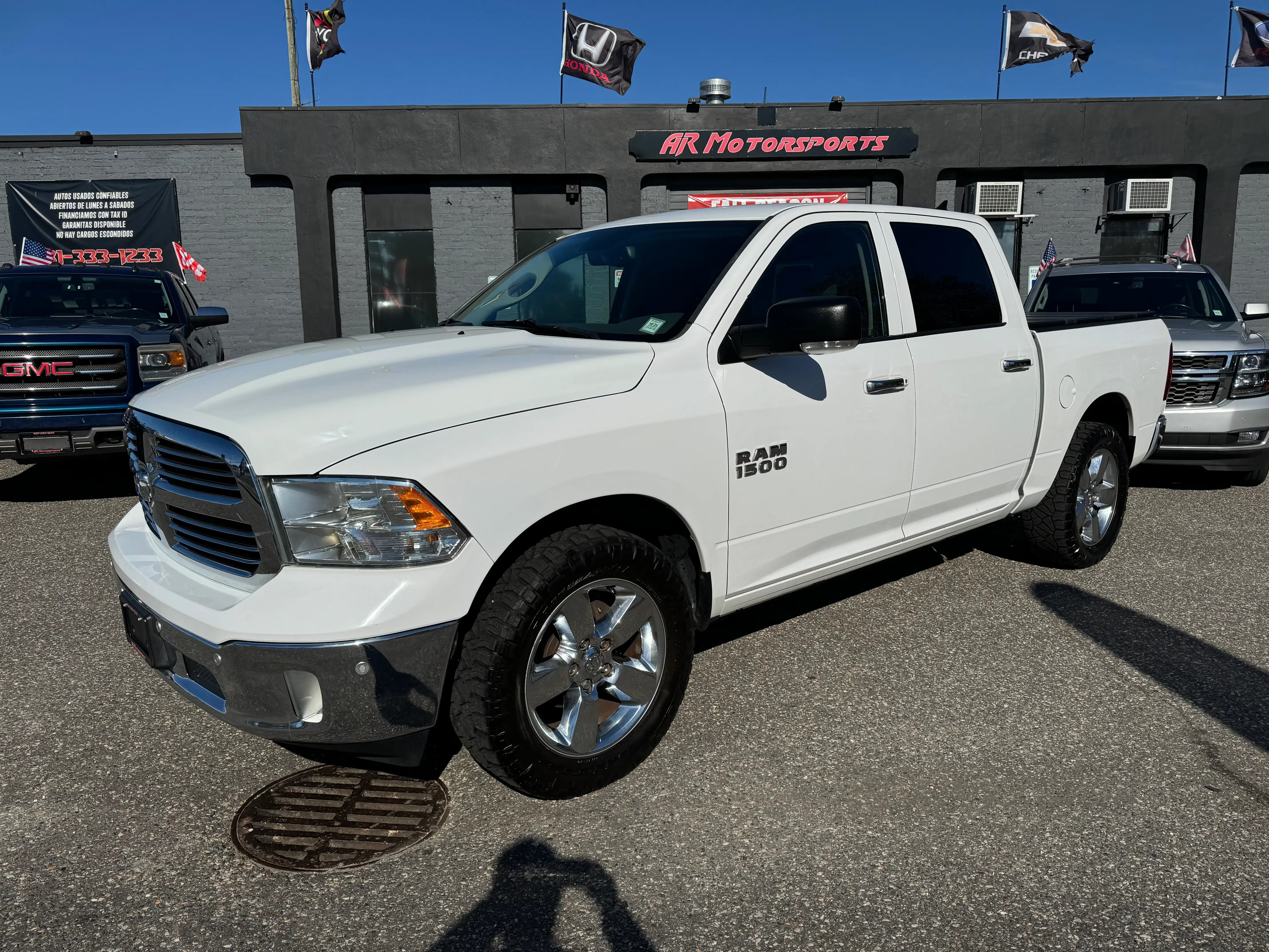 2016 RAM 1500 Big Horn 4x4 Crew Cab 5'7's photo