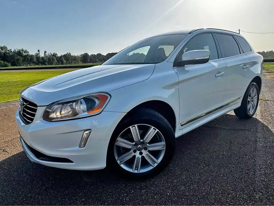 2017 Volvo XC60 T5 Inscription's photo