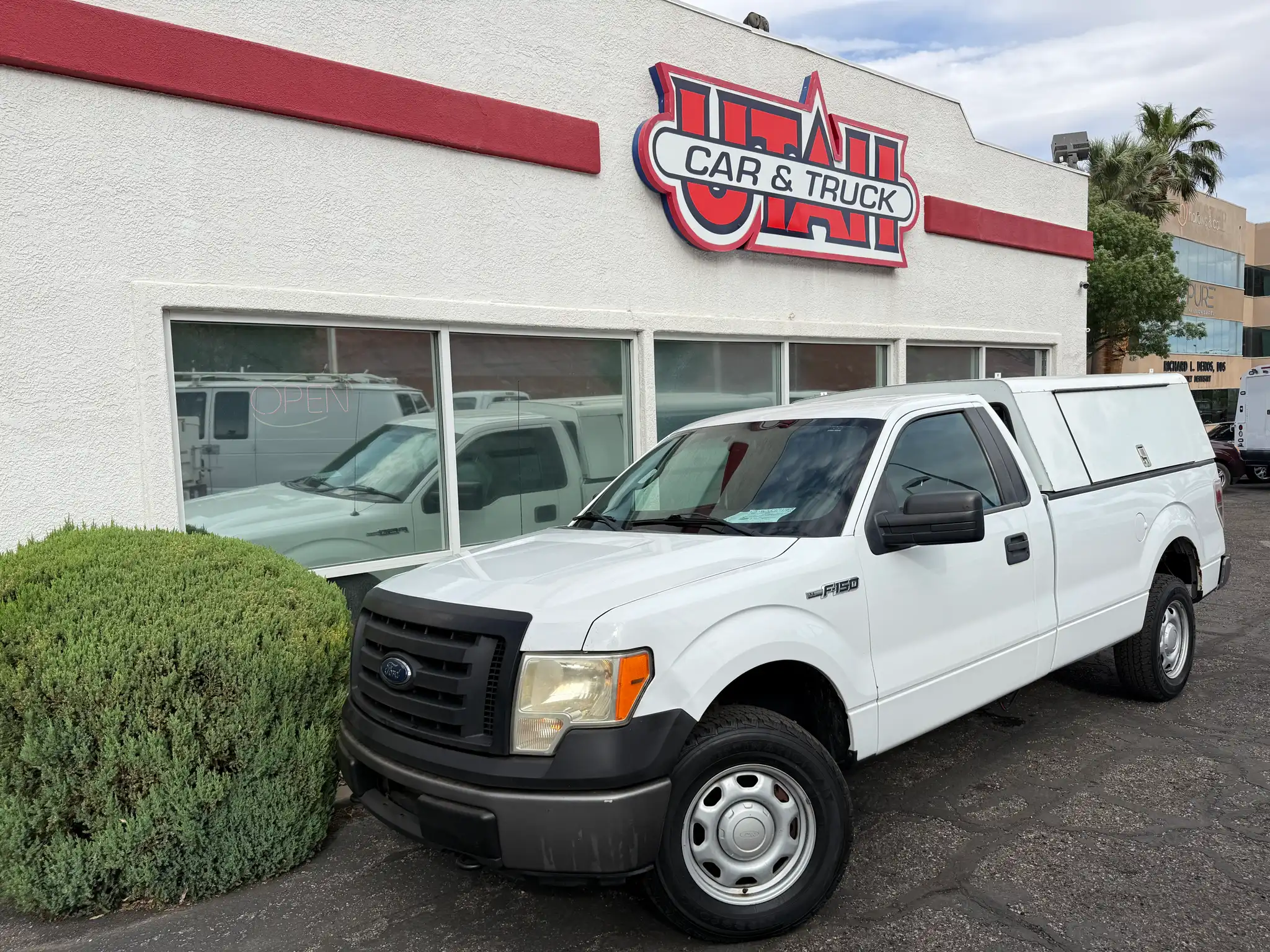 2011 Ford F-150 XL 4WD Regular Cab 126 in's photo