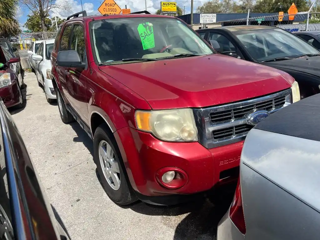 2010 Ford Escape XLT 4WD's photo