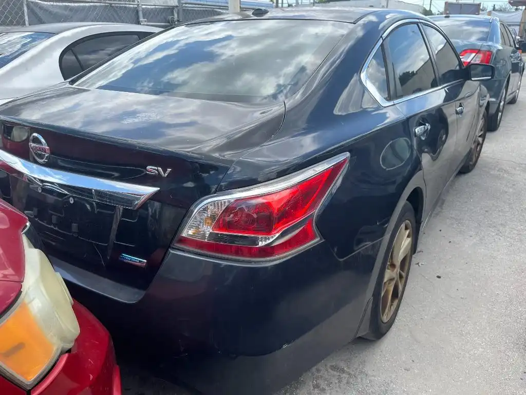 2014 Nissan Altima 2.5 SV's photo