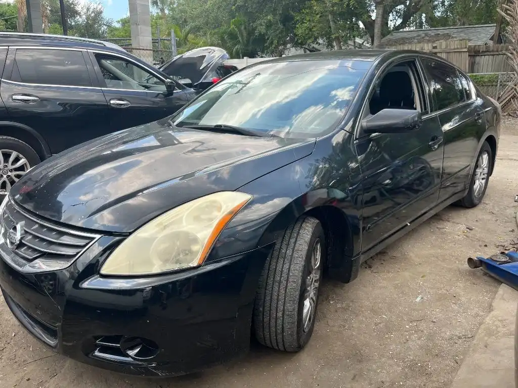 2010 Nissan Altima 2.5 CVT's photo