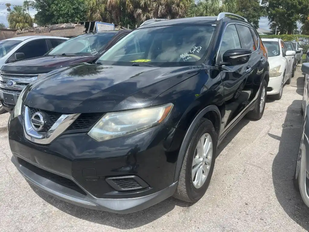 2014 Nissan Rogue SV FWD's photo