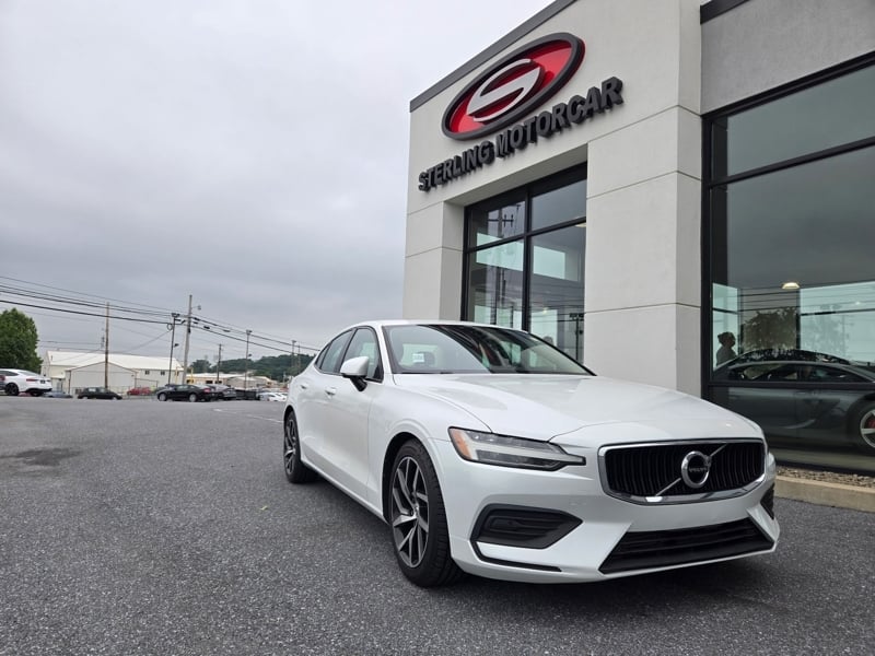 2019 Volvo S60 T6 Momentum AWD's photo