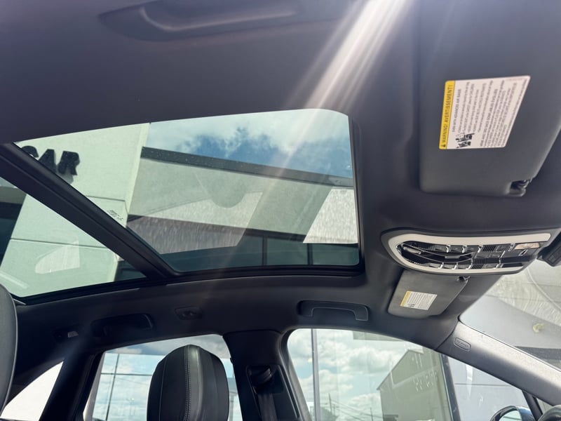 2018 Porsche Macan Base's photo