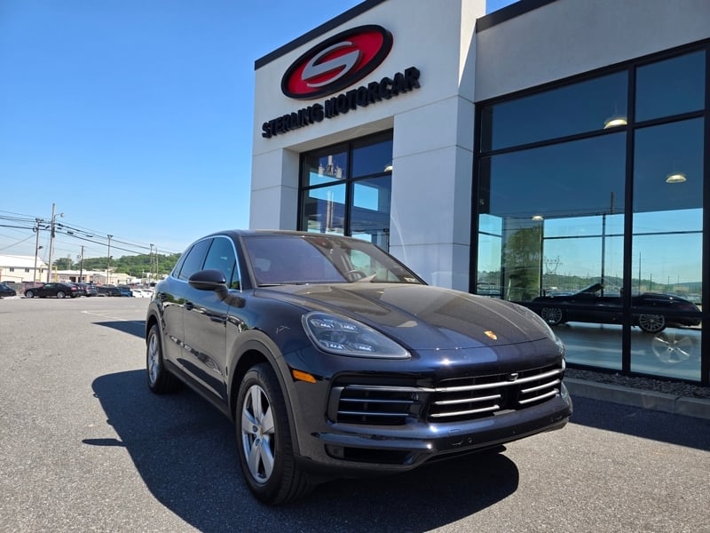 2022 Porsche Cayenne Base's photo