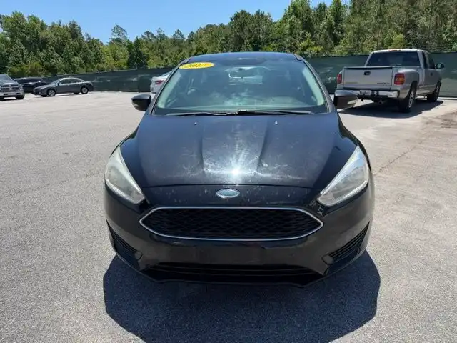 2017 Ford Focus 5 Door Hatch SE's photo