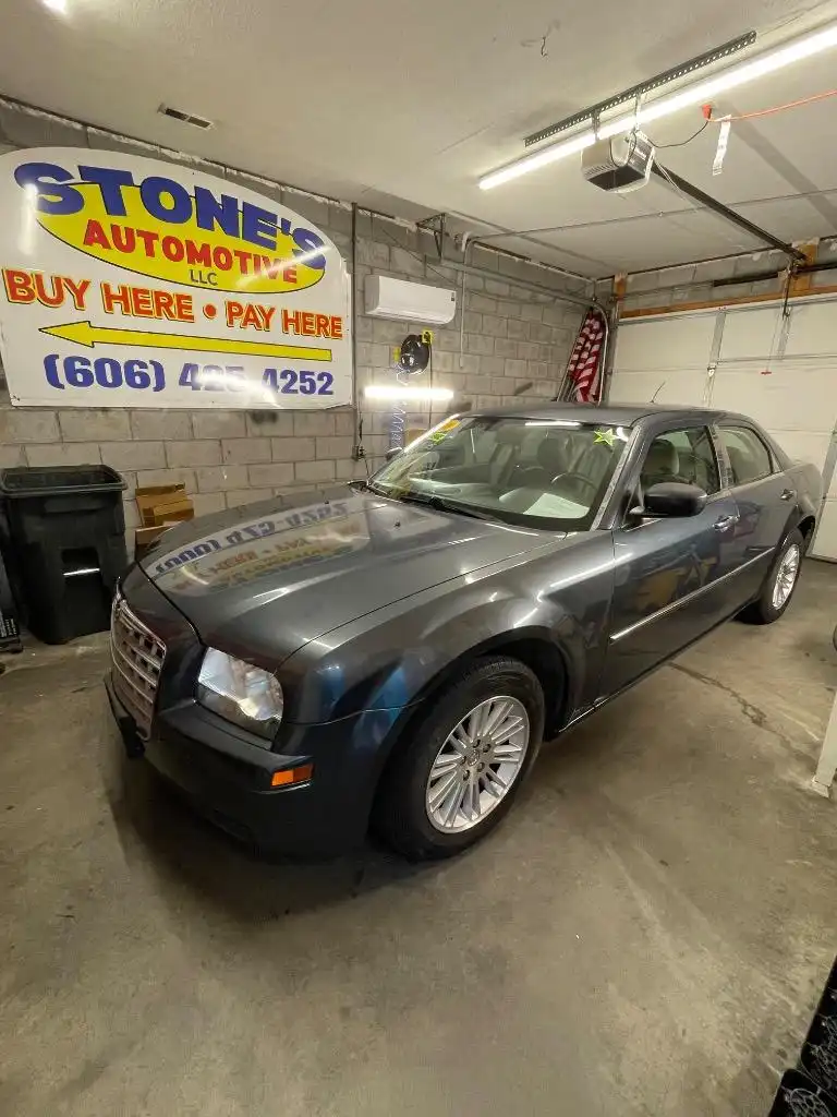 2008 Chrysler 300 LX's photo