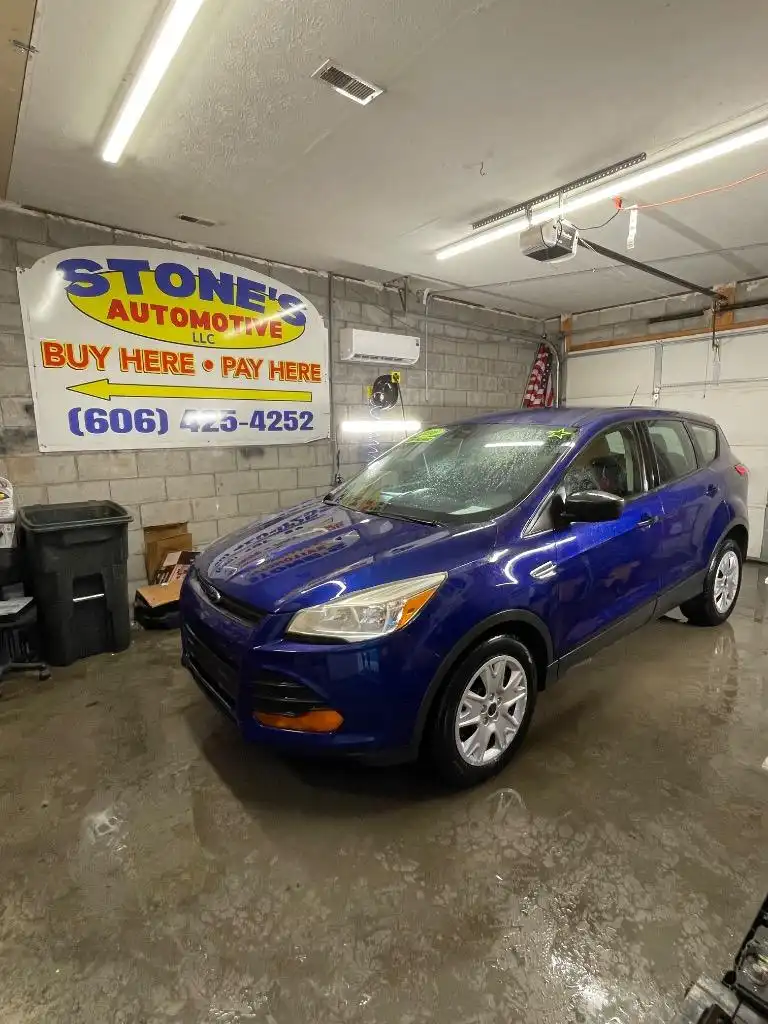 2016 Ford Escape S's photo